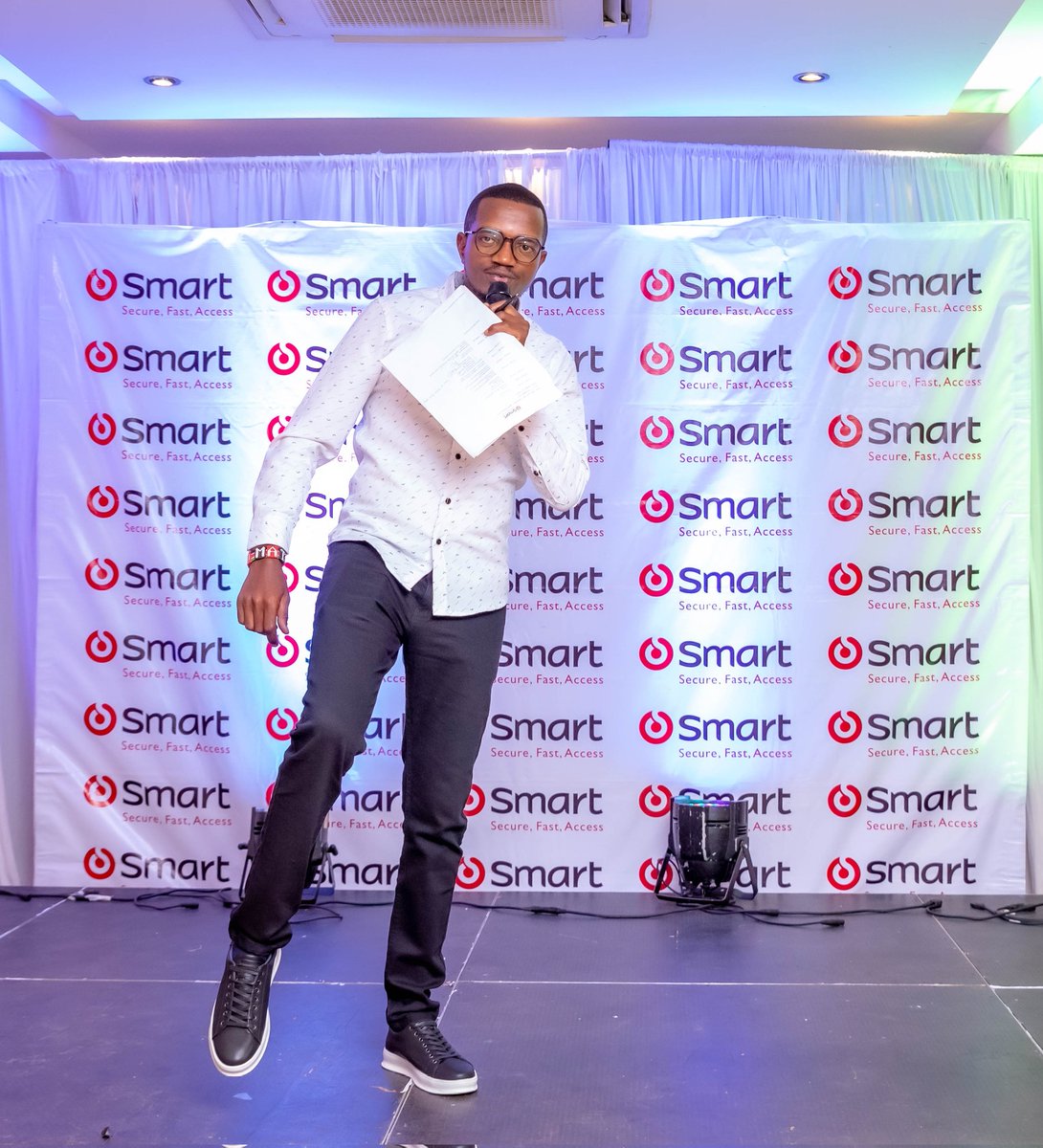 Don’t let your corporate event be dull! With me as your Super Corporate MC, your team will be engaged, entertained, and every moment will run smoothly — on time and full of energy! #CorporateMC #Kenya #Corporateevents #fun