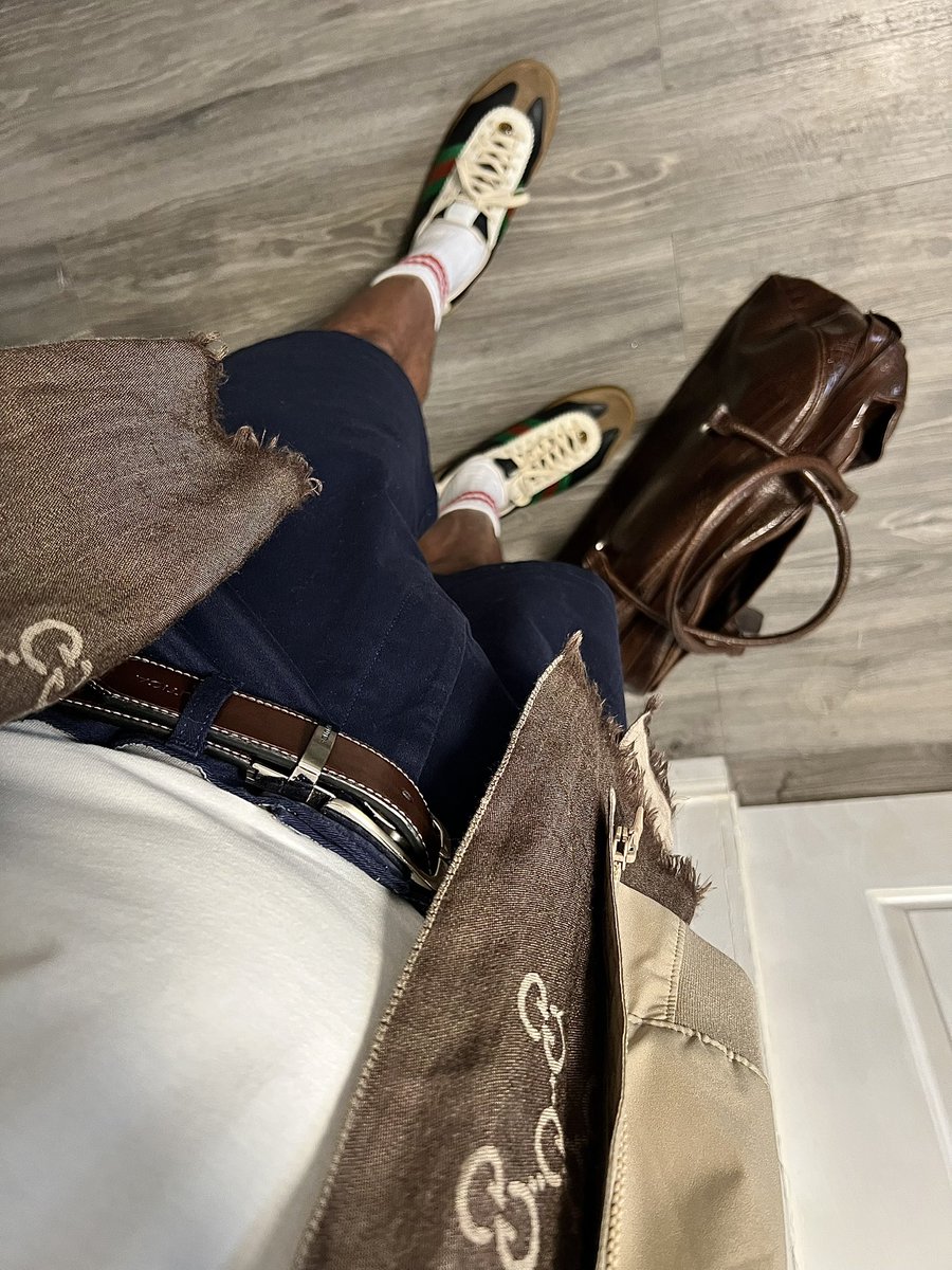 BiggFloss's tweet photo. Elegance in every thread—Gucci speaks for itself.

Rate this outfit #ootd from 1-10✨👜🕶️

#GucciStyle #CasualChic #OOTD #DesignerDrip #EffortlessStyle #StreetStyle #ViralLook #WeekendVibes https://t.co/79tsUcb7On