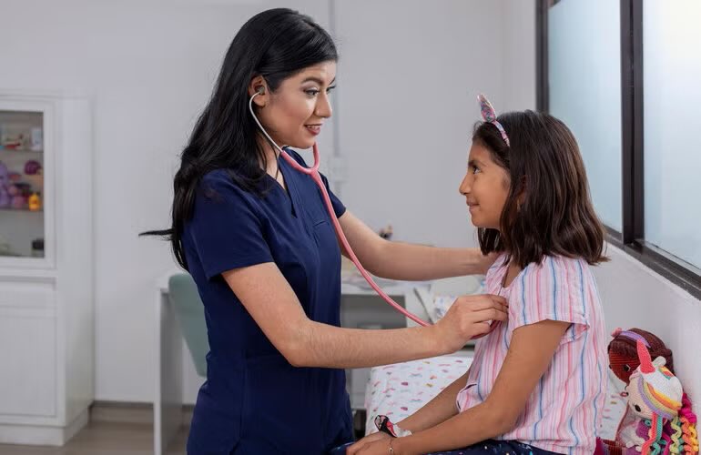 🆕 report from PAHO, The Health Workforce in the Americas: Regional Data and Indicators, reveals that 14 out of 39 countries in the Americas 🌎 lack sufficient doctors, nurses, and midwives to meet the health needs of their populations. 

ℹ️ Read more:
paho.org/en/news/30-4-2…