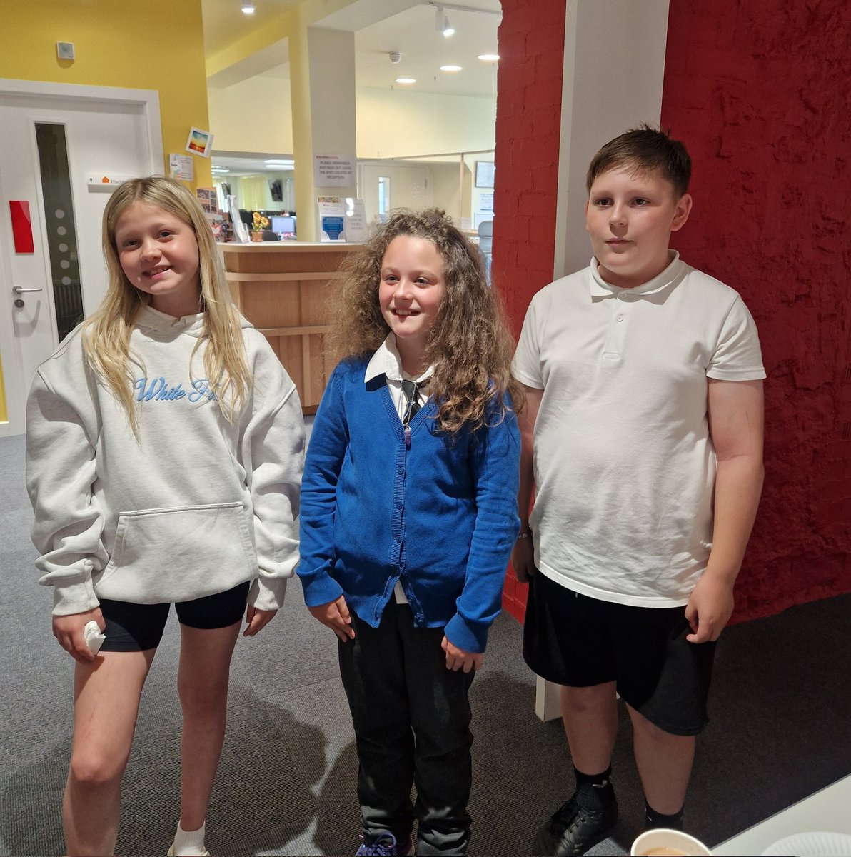 The Iris Ayr (@theirisayr) on Twitter photo Intergenerational Podcast today,Wallacetown Arts Festival 2025
Thank you to <a href="/AyrshireHousing/">Ayrshire Housing</a> for hosting, to the guests who came along to share their great stories+<a href="/Dalmillingps/">Dalmilling Primary</a>
pupils for taking part🎙🎬
#wcaf25 #communityarts #auldayr #ageingwell #intergenerationalweek Intergenerational Podcast today,Wallacetown Arts Festival 2025
Thank you to <a href="/AyrshireHousing/">Ayrshire Housing</a> for hosting, to the guests who came along to share their great stories+<a href="/Dalmillingps/">Dalmilling Primary</a>
pupils for taking part🎙🎬
#wcaf25 #communityarts #auldayr #ageingwell #intergenerationalweek