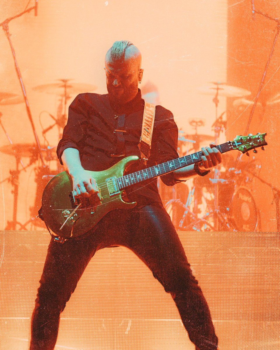 Pendulum tweet media