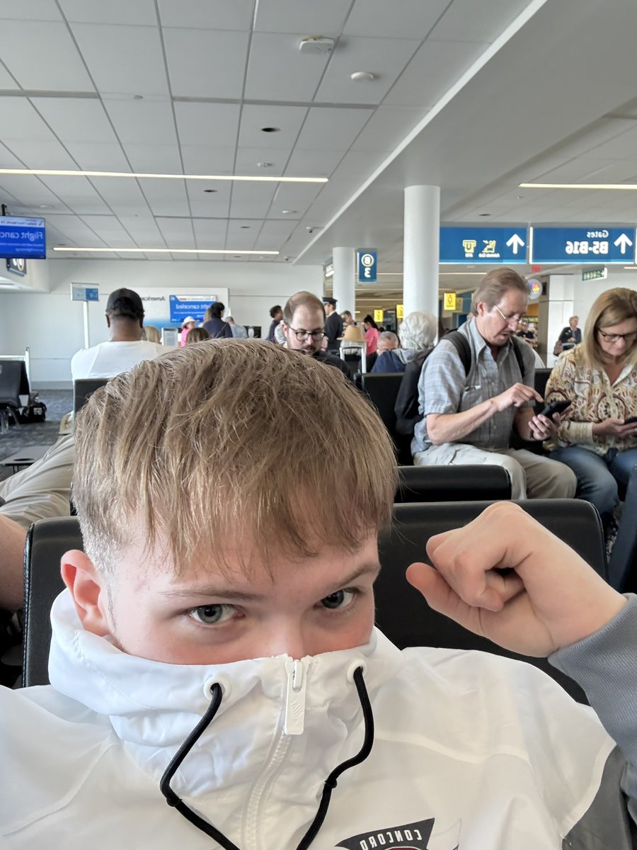 Flight to Texas was delayed twice and now it’s canceled….. LOVE AIRPORTS