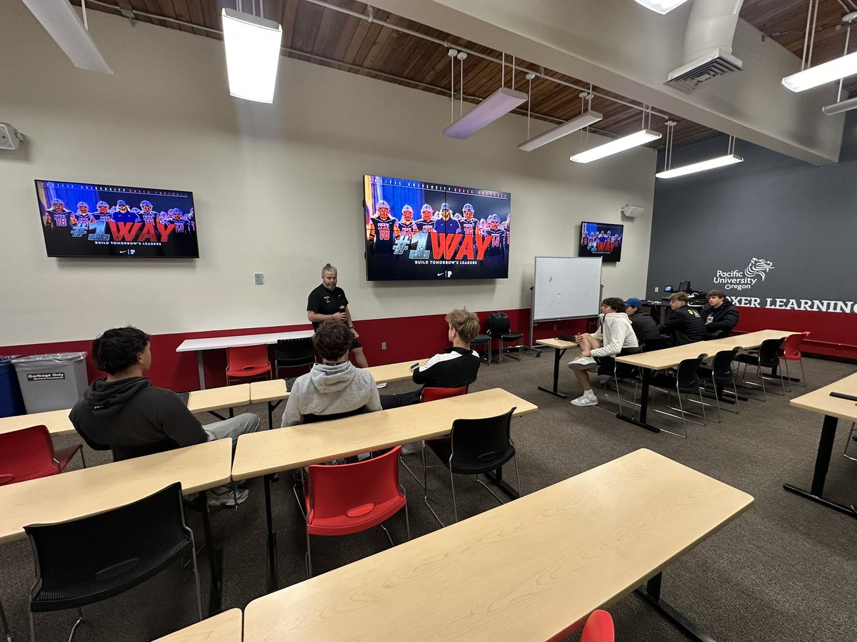 Gametime Recruiting & Consulting (@gametimerc) on Twitter photo ๐ <a href="/GametimeRC/">Gametime Recruiting & Consulting</a> Oregon College Tour ๐
Our 8th stop was <a href="/Boxer_Football/">Pacific Football</a>!!! Amazing tour!!!! <a href="/CoachFalc/">Ian Falconer</a>, <a href="/JustinLeathers/">Coach Leatherman</a>, <a href="/CoachJCraft/">Coach Jim Craft</a>, Coach Bates did a wonderful job talking with the young men about Offense, Defense and the Academic Side!!!! Canโt leave out Uncle Jeff; thatโs ๐ <a href="/GametimeRC/">Gametime Recruiting & Consulting</a> Oregon College Tour ๐
Our 8th stop was <a href="/Boxer_Football/">Pacific Football</a>!!! Amazing tour!!!! <a href="/CoachFalc/">Ian Falconer</a>, <a href="/JustinLeathers/">Coach Leatherman</a>, <a href="/CoachJCraft/">Coach Jim Craft</a>, Coach Bates did a wonderful job talking with the young men about Offense, Defense and the Academic Side!!!! Canโt leave out Uncle Jeff; thatโs