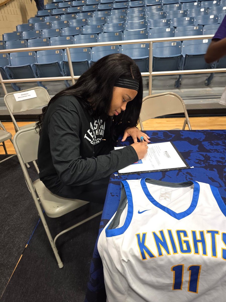 elkins_girls's tweet photo. Congrats to our own Cheyenne Trusclair who signed today w/ Texas A&amp;M university- SA @Thxtschy 🏀🎓

shoutout to Fredrick Sampson who will also be continuing his bball journey at the next level

@FBISDAthletics 
@djackson11SU 
@EHS_Knightswire 

#swordsup https://t.co/XvGjHitPcZ