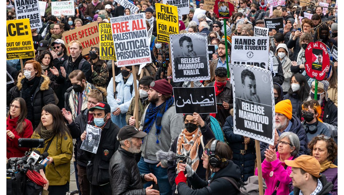 OutragedMike's tweet image. WHY ARE DEMOCRATS TRYING SO HARD TO KEEP TERRORISTS IN AMERICA?

makes me wonder what they THINK is coming?