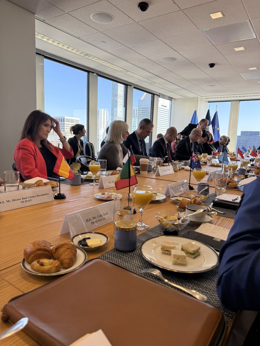 Ricardo Moscoso (@moscosorrm) on Twitter photo Desayuno de trabajo con el Canciller de Francia <a href="/jnbarrot/">Jean-Noël Barrot</a> y con los países que han ratificado el Tratado de BBNJ de cara a la UNOC3 en Niza, Francia, Conferencia de los Oceanos, en la cual Panamá participará a nivel presidencial. Panamá ratificó el Tratado y ya exedió la meta de Desayuno de trabajo con el Canciller de Francia <a href="/jnbarrot/">Jean-Noël Barrot</a> y con los países que han ratificado el Tratado de BBNJ de cara a la UNOC3 en Niza, Francia, Conferencia de los Oceanos, en la cual Panamá participará a nivel presidencial. Panamá ratificó el Tratado y ya exedió la meta de