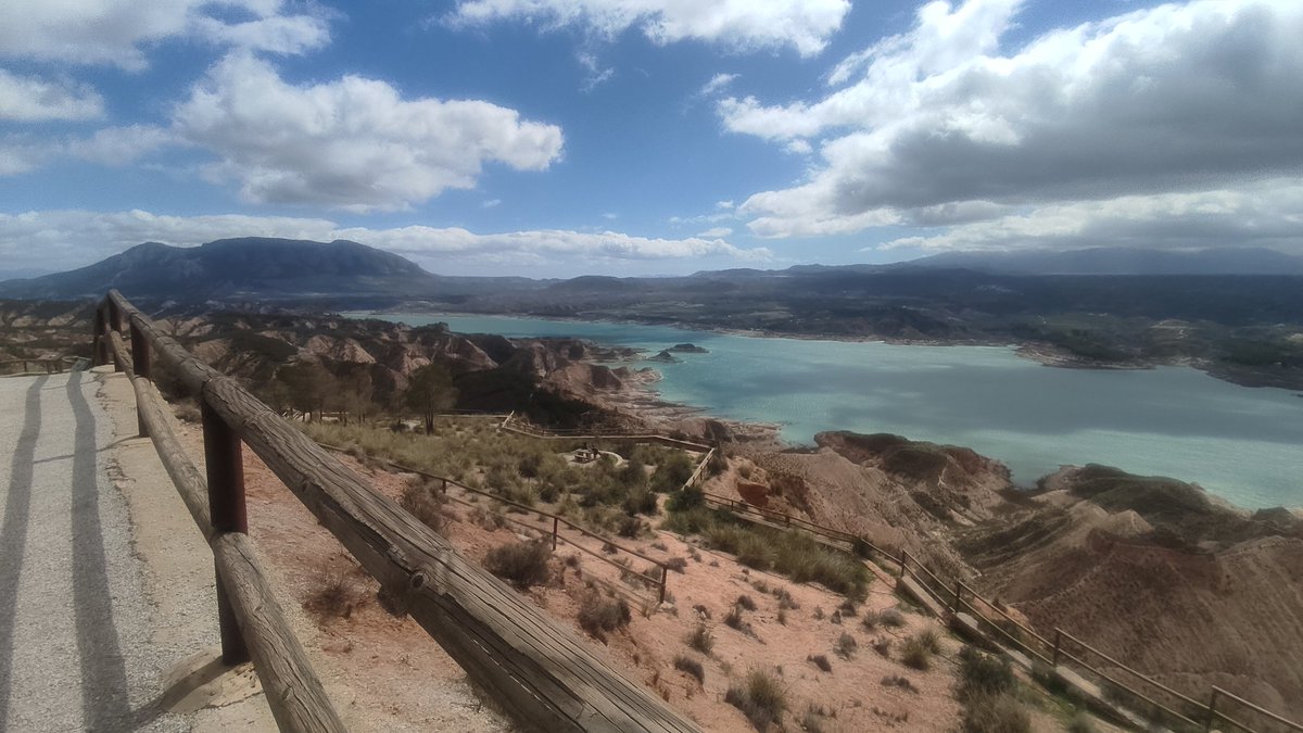 PindadoIsabel's tweet photo. 📍📷 Mirador del Negratín - Cuevas del Campo (Granada)
@GranadaGeopark

Stunning views of the reservoir, Nature, geology, and landscapes.

Vistas al embalse. Naturaleza, geología y paisajes

Vue imprenable sur le réservoir.
Nature, géologie et paysages spectaculaires. https://t.co/WhcDWrO0mX