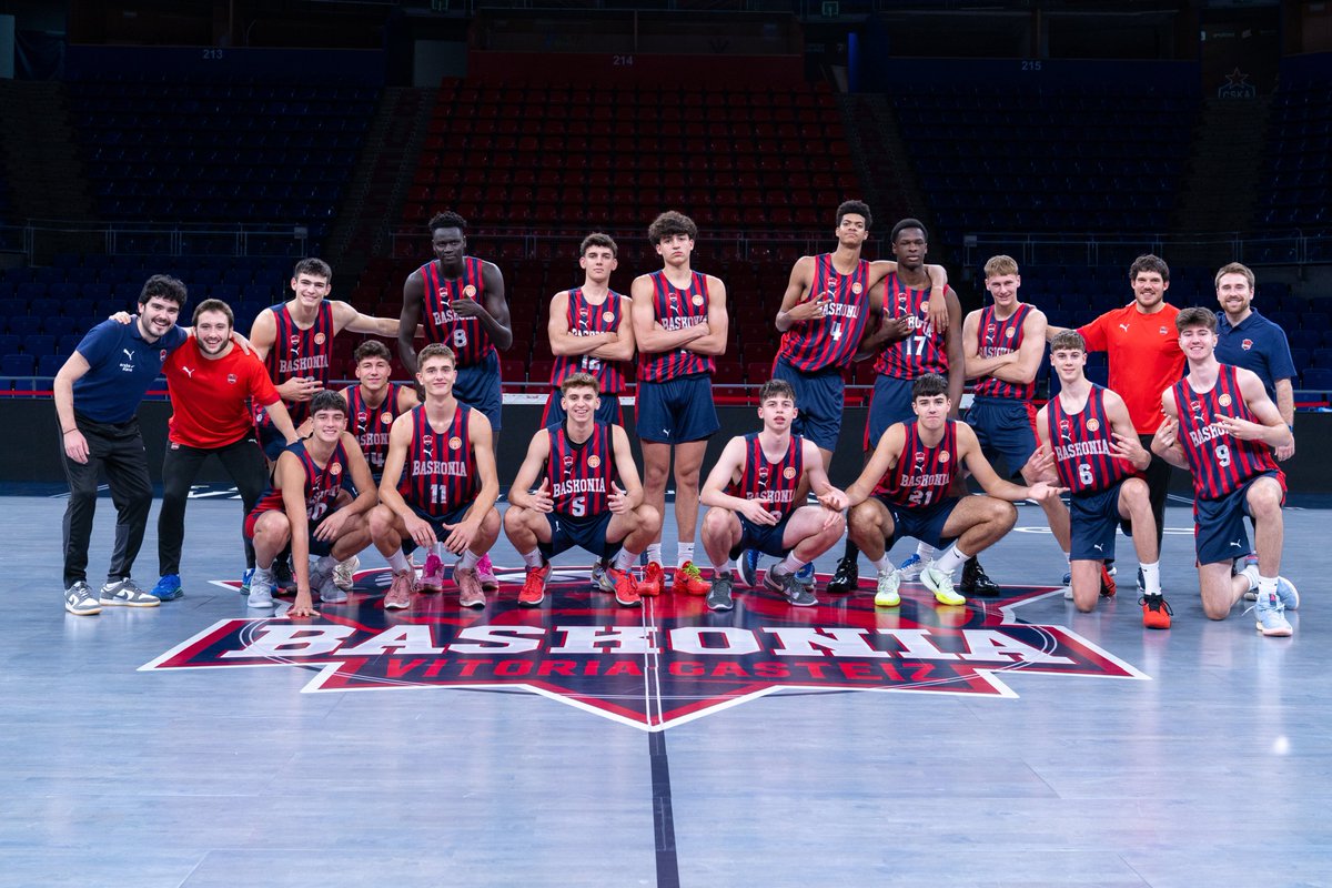 ✅ Victoria y billete a cuartos de final 🔝

El Junior baskonista avanza con paso firme en el Campeonato de España 🔵🔴

🔜 <a href="/MovistarEstu/">Movistar Estudiantes</a> 🆚 Baskonia
🗓️ mañana, 17h 🗞️ t.ly/mVurI

Zorte on, mutilak 👏