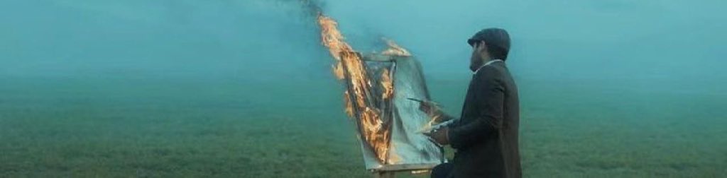 “Bir sevda zedeyim köhne kayıkta.”