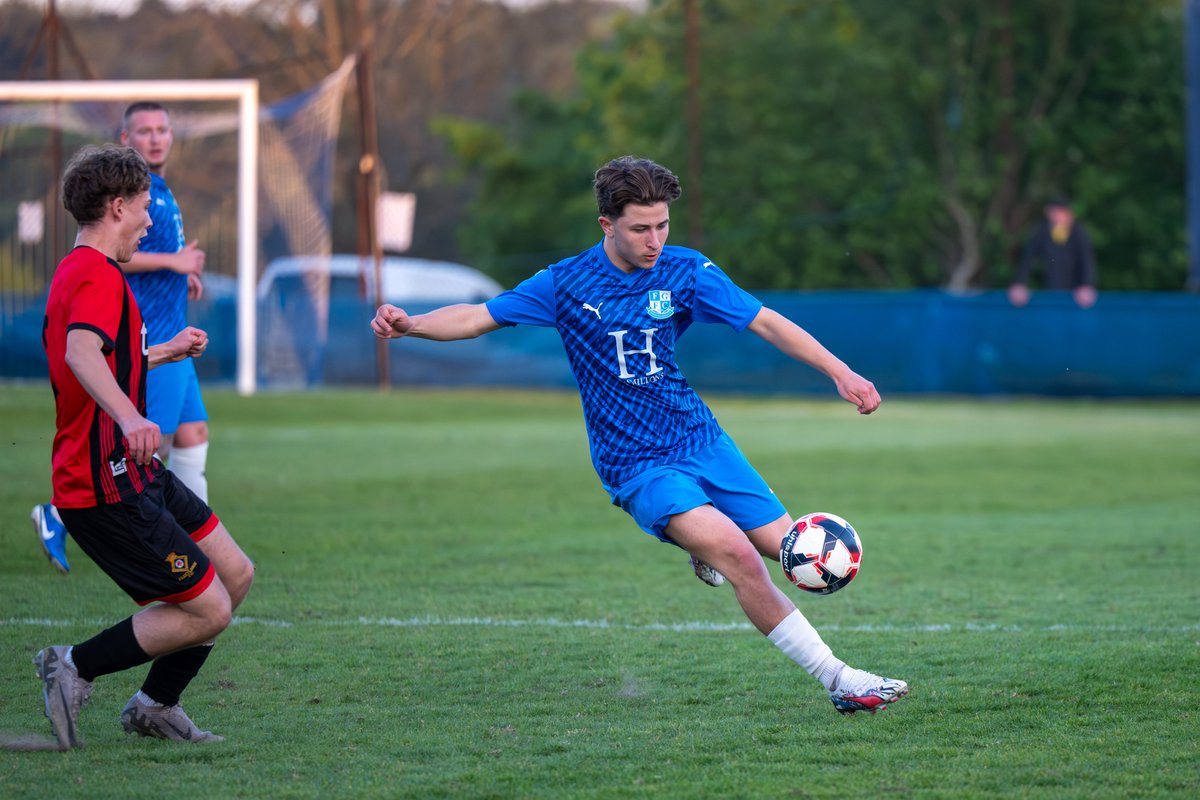 Guy Nash (@guy_nash) on Twitter photo Photo's from last nights <a href="/WessexLeague/">Velocity Wessex League</a> Division 1 Semi-Final Play Off between <a href="/official_FGFC/">Frimley Green FC</a> and <a href="/fleetlandsfc_/">𝐅𝐥𝐞𝐞𝐭𝐥𝐚𝐧𝐝𝐬 𝐅𝐂 🚁</a> are available to view at
flic.kr/s/aHBqjCch9Q
<a href="/NonLeagueCrowd/">Non League Crowds</a> <a href="/NonLeagueHQ1/">NonLeagueHQ</a> <a href="/NonLeagueHeroes/">Non League Heroes</a> #upthefrimmers #utf Photo's from last nights <a href="/WessexLeague/">Velocity Wessex League</a> Division 1 Semi-Final Play Off between <a href="/official_FGFC/">Frimley Green FC</a> and <a href="/fleetlandsfc_/">𝐅𝐥𝐞𝐞𝐭𝐥𝐚𝐧𝐝𝐬 𝐅𝐂 🚁</a> are available to view at
flic.kr/s/aHBqjCch9Q
<a href="/NonLeagueCrowd/">Non League Crowds</a> <a href="/NonLeagueHQ1/">NonLeagueHQ</a> <a href="/NonLeagueHeroes/">Non League Heroes</a> #upthefrimmers #utf