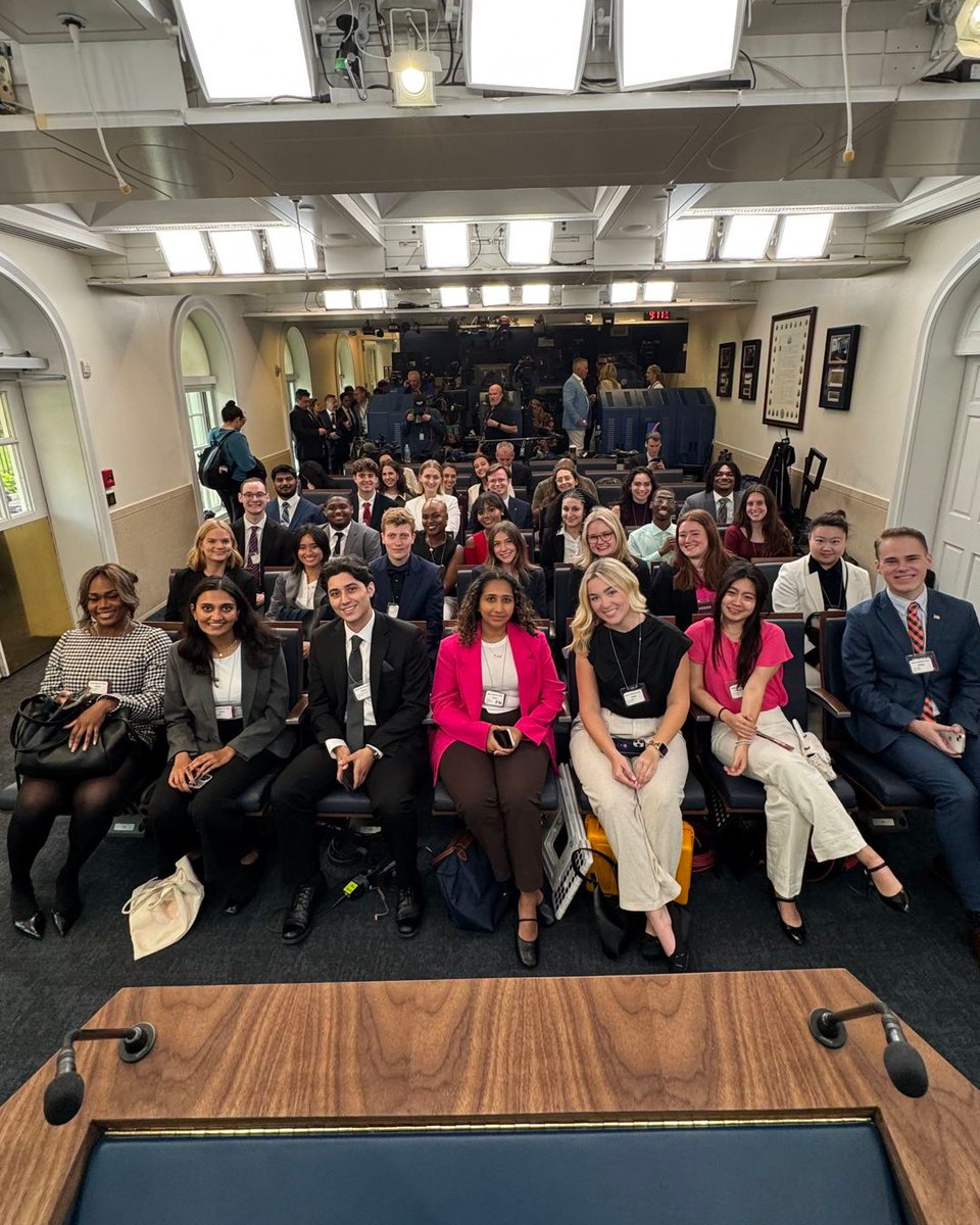 Merrill College @ Maryland (@merrillcollege) on Twitter photo Merrill students 🤝  White House Correspondents' Dinner 📰 🎤 😮  
<a href="/whca/">WHCA</a> scholarship winners and #merrillmade students <a href="/Cwinter3UMDTerp/">Caleb Winters</a>, <a href="/SaraRooneyMedia/">Sara Rooney</a>, <a href="/marijkefriedman/">Marijke Friedman</a> & <a href="/arthompson41/">ava thompson</a> visited the White House for a news briefing before they attended Saturday night's event. Merrill students 🤝  White House Correspondents' Dinner 📰 🎤 😮  
<a href="/whca/">WHCA</a> scholarship winners and #merrillmade students <a href="/Cwinter3UMDTerp/">Caleb Winters</a>, <a href="/SaraRooneyMedia/">Sara Rooney</a>, <a href="/marijkefriedman/">Marijke Friedman</a> & <a href="/arthompson41/">ava thompson</a> visited the White House for a news briefing before they attended Saturday night's event.