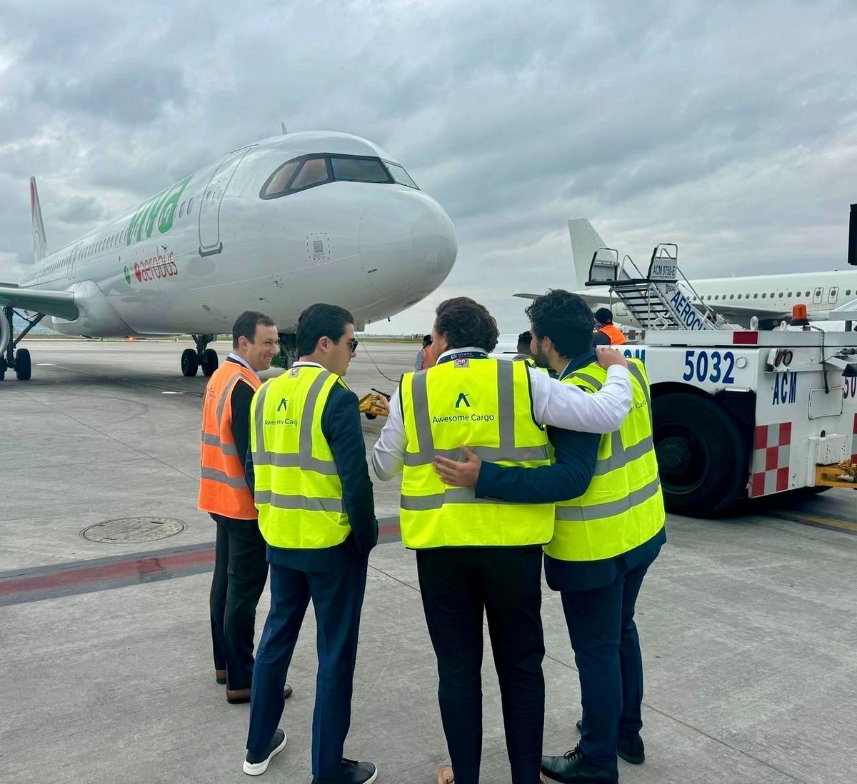 Ground operations leaders need insight, not hindsight.

HALO ingests live flight data, crew rosters and qualification records to flag SLA risks before they surface. It pinpoints choke points and suggests the fastest fix so every turnaround stays on schedule. With one tap, teams
