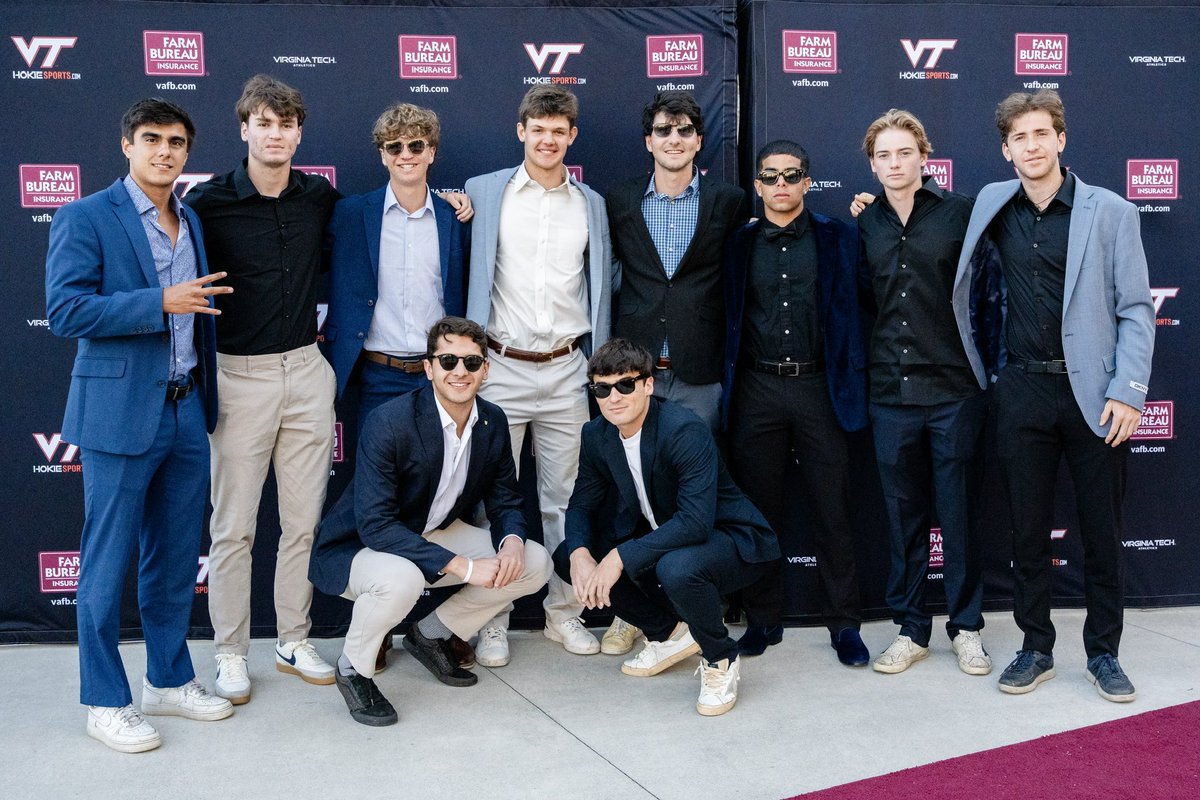 HokiesMTennis's tweet image. ππππ§ππ¬ ππ«π¨π¦ ππ¨π§πππ² ππ ππ‘π ππ¨πππ₯ππ«π¬ ποΈ