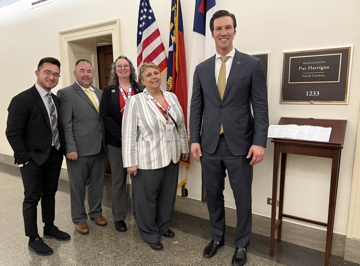 mynatabeat's tweet photo. It’s been a busy morning at the Capitol! Thank you to Congressman Harrigan from North Carolina and his staff for their time today. @NATA1950 @dktx78 @AndyCarterATC @dherring230 @finney825 #ATadvocacy https://t.co/RbgwLkpCEB