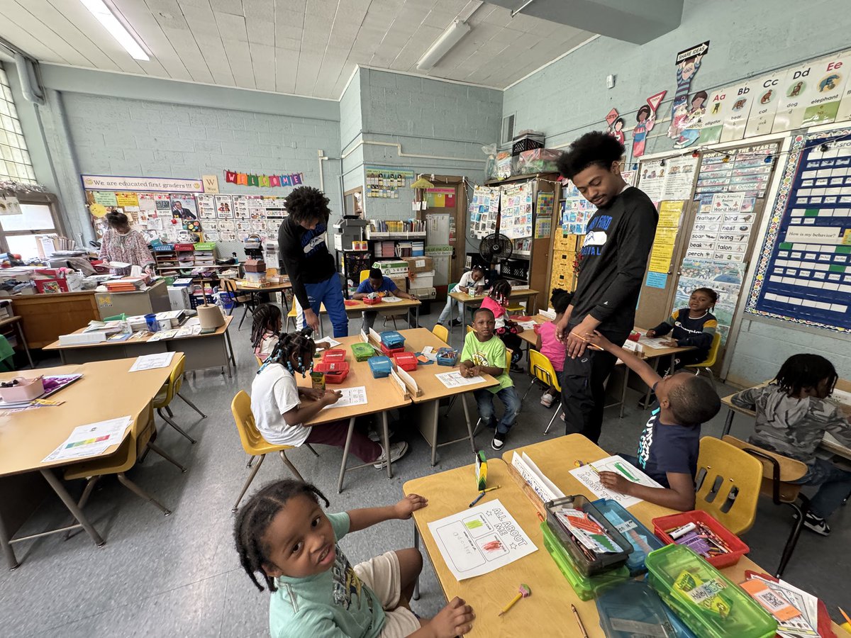 DottinGerald's tweet image. Shoutout to Read to Succeed. This was too much fun for one day. These kids were so smart and absolutely hilarious 😂💙