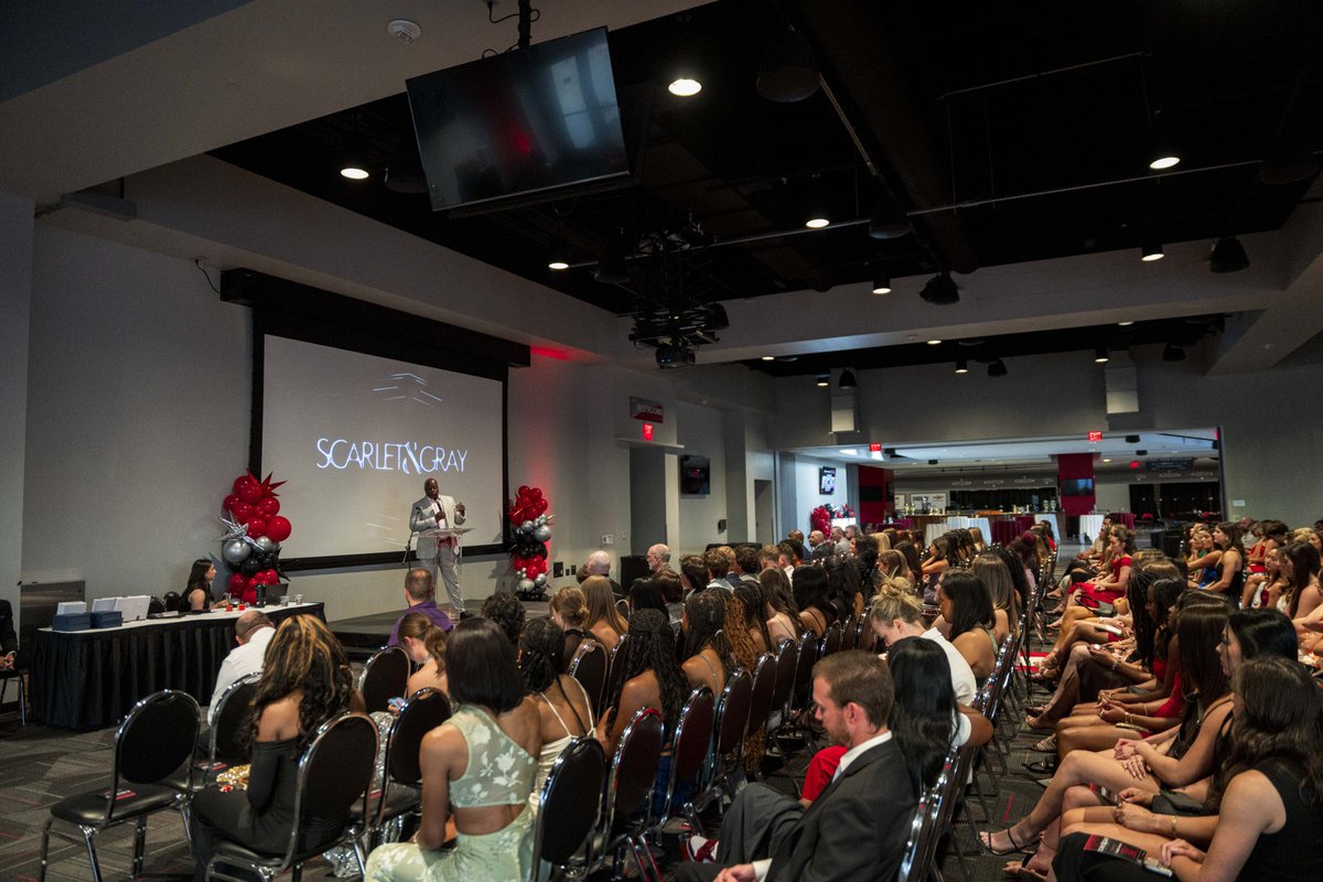 UNLV Softball (@unlvsoftball) on Twitter photo About last nightβs Scarlet & Gray awards π€© About last nightβs Scarlet & Gray awards π€©