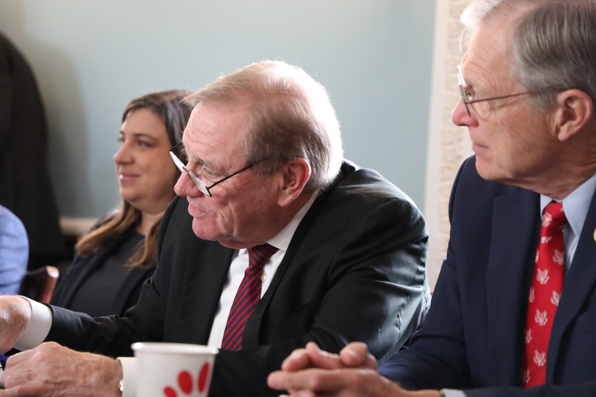GOPDoctors's tweet image. Today, the GOP Doctors Caucus hosted @CMSGov Administrator, @DrOzCMS, to discuss protecting Medicare and Medicaid benefits, ensuring the sustainability of America’s federal health programs, and empowering patients and physicians.
“The GOP Doctors Caucus is excited to work with…