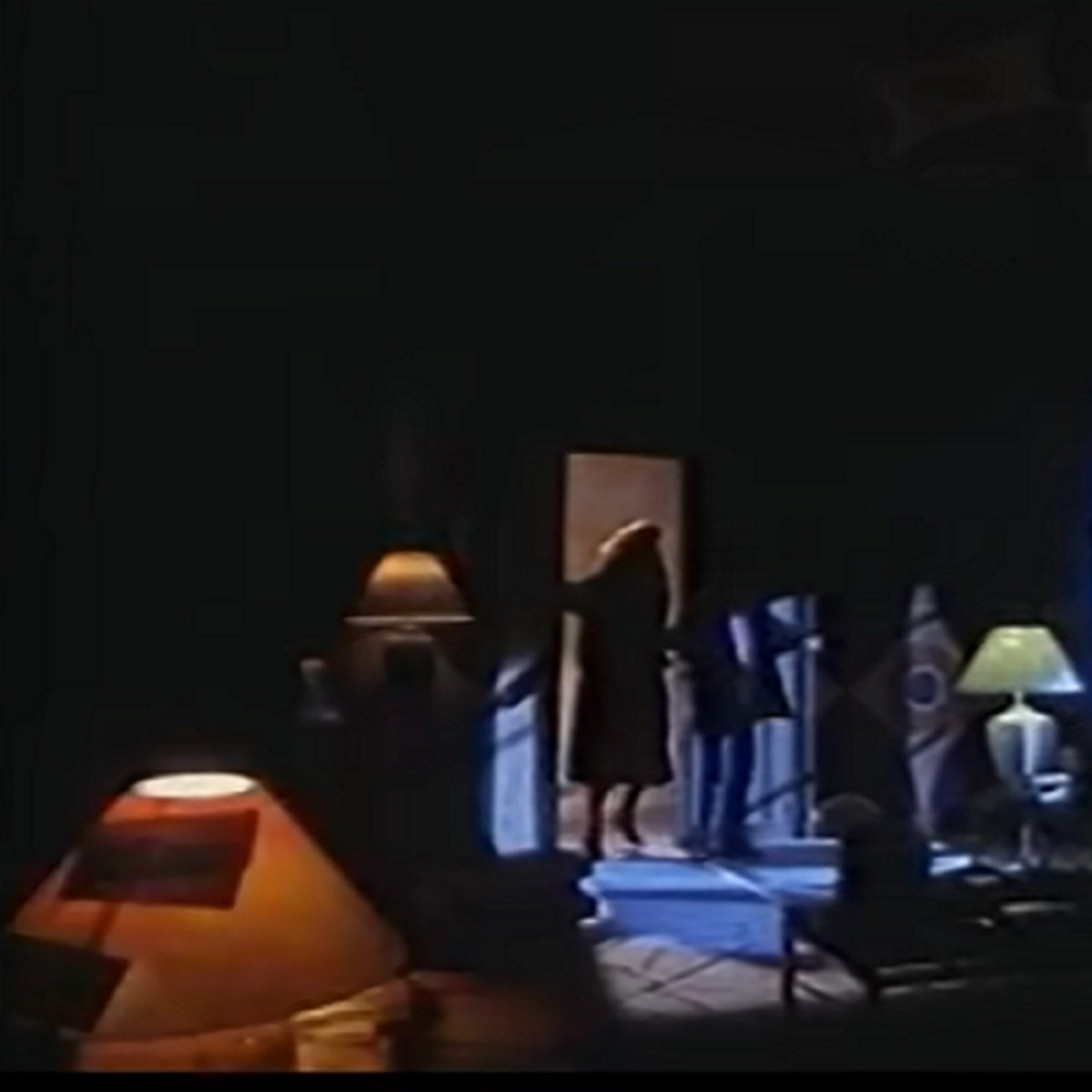 🌃 'moonlight soirée' out now! 🌃

midnightpremiere.bandcamp.com/album/moonligh…