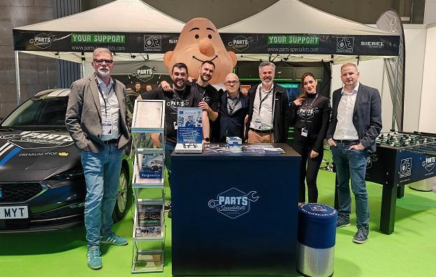 RevistaPOSVENDA's tweet image. Diesel Technic na Motortec 2025 com sucesso no Premium Shop! 🎒🔧 #DieselTechnic #Motortec #2025 #Fidelização #DTSpareParts #Automóvel #Oficinas #posvenda posvenda.pt/premium-shop-d…