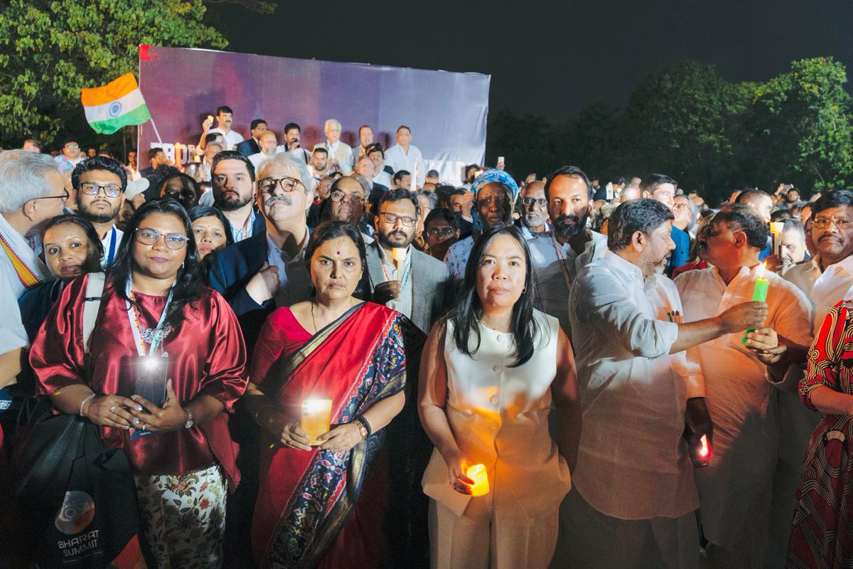 Over 1,500 international, national and state delegates, 15 party presidents, 38 union ministers, 76 MPs/Senators and representatives from 100+ nations converged in Hyderabad for the historic <a href="/BharatSummit_25/">Bharat Summit</a>, organised by Telangana CM Shri <a href="/revanth_anumula/">Revanth Reddy</a> and Dy CM Shri