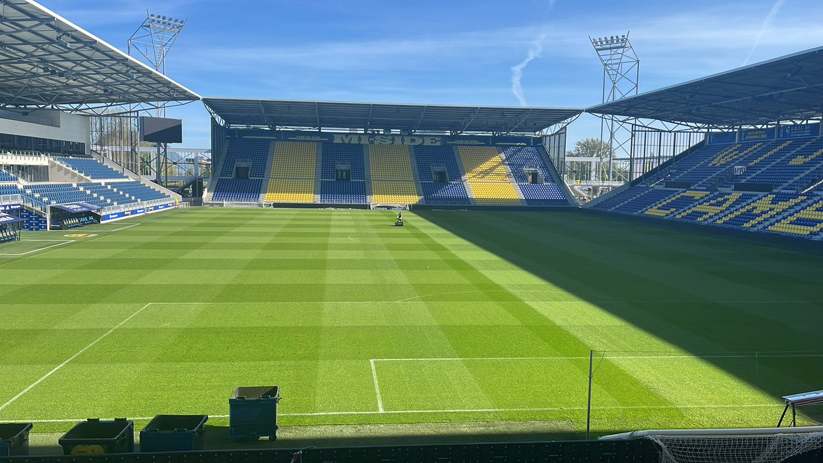 Guido Wind (@guidowind) on Twitter photo Goede vakinhoudelijke bijscholing gehad in het fantastische nieuwe stadion van <a href="/SCCambuurLwd/">SC Cambuur</a> gegeven vanuit de <a href="/VVONcoaches/">Vakbond Voetbal Oefenmeesters Nederland</a> - De jeugdopleiding staat er goed op en er heerst een prima dynamiek in de trainersstaf rondom het 1e elftal! #trainercoach #ontwikkeling Goede vakinhoudelijke bijscholing gehad in het fantastische nieuwe stadion van <a href="/SCCambuurLwd/">SC Cambuur</a> gegeven vanuit de <a href="/VVONcoaches/">Vakbond Voetbal Oefenmeesters Nederland</a> - De jeugdopleiding staat er goed op en er heerst een prima dynamiek in de trainersstaf rondom het 1e elftal! #trainercoach #ontwikkeling