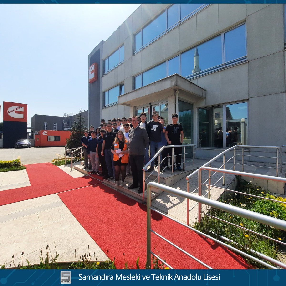 samandiramtal's tweet photo. ✨️Geliştirdiği teknolojiler ile dünya lideri olan Cummins Türkiye firmasını Motorlu Araçlar Teknolojisi Alanı öğrencilerimiz ile ziyaret ettik. 

✨️Öğrencilerimize sağladıkları deneyim için teşekkür ederiz.

@tcmeb @istanbulilmem @istanbul_MTE @memsancaktepe @ugur_sahin https://t.co/GKkZJFcsU4