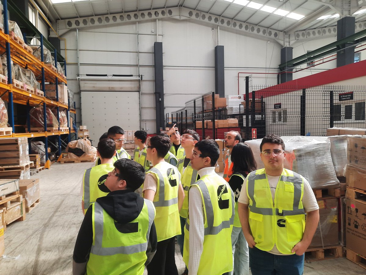 ✨️Geliştirdiği teknolojiler ile dünya lideri olan Cummins Türkiye firmasını Motorlu Araçlar Teknolojisi Alanı öğrencilerimiz ile ziyaret ettik. 

✨️Öğrencilerimize sağladıkları deneyim için teşekkür ederiz.

<a href="/tcmeb/">Millî Eğitim Bakanlığı</a> <a href="/istanbulilmem/">İstanbul İl Millî Eğitim Müdürlüğü</a> <a href="/istanbul_MTE/">İstanbul Mesleki ve Teknik Eğitim</a> <a href="/memsancaktepe/">Sancaktepe İlçe Millî Eğitim Müdürlüğü</a> <a href="/ugur_sahin/">ugur sahin</a>