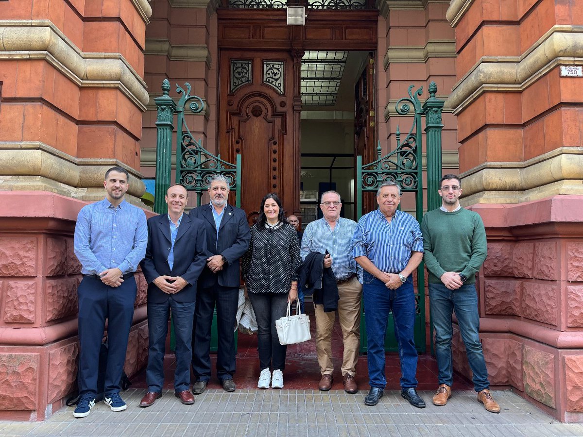 Marinelli presentó en sociedad el área de control de agua potable y saneamiento.
irrigacion.gov.ar/web/2025/04/30…