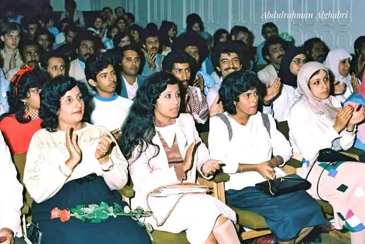 طلاب وطالبات  يمنيين  في موسكو  من جنوب وشمال  الوطن  - عام 1985م   - الصورة بعدسة ذاكرة اليمن البصرية 
الاستاذ القدير  عبدالرحمن الغابري