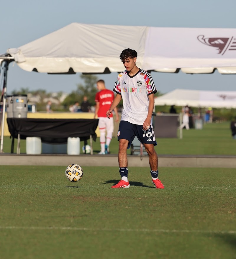 FCCincyAcademy's tweet image. FIGUEROA 🇭🇳📞
Congrats to Steven Figueroa on being called up to the U17 Honduras National Team Camps this May!
