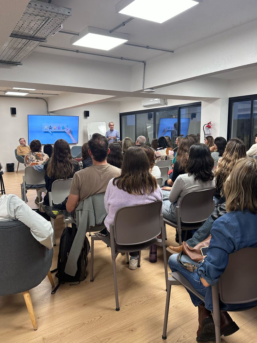 Departamento de Educación, UCU (@educacionucu) on Twitter photo Visita inspiradora en el campus de Punta del Este.
En el marco de las actividades de #Siembraeducació tuvimos el honor de recibir <a href="/FerDiezRuiz/">Fernando Díez</a> referente en liderazgo educativo en <a href="/UCUoficial/">Universidad Católica</a> en el campus de Punta del Este. Visita inspiradora en el campus de Punta del Este.
En el marco de las actividades de #Siembraeducació tuvimos el honor de recibir <a href="/FerDiezRuiz/">Fernando Díez</a> referente en liderazgo educativo en <a href="/UCUoficial/">Universidad Católica</a> en el campus de Punta del Este.
