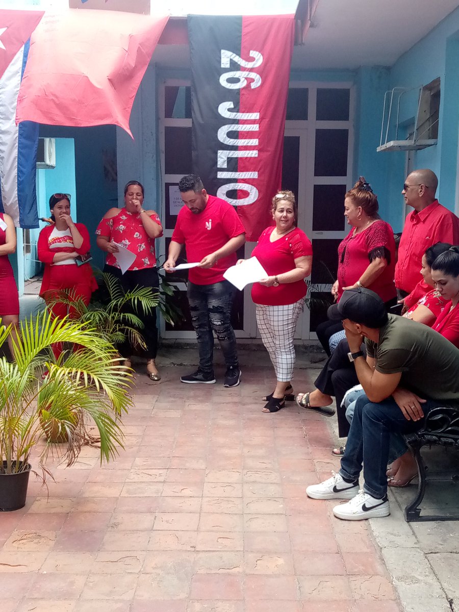 La Dirección Provincial de Justicia estamos listos para el desfile #PrimeroDeMayo
Mañana todos temprano a desfilar y apoyar a la #Revolucion <a href="/KatiuskaGandul/">Katiuska Gandul</a> <a href="/Minjus_Cuba/">Ministerio de Justicia de la República de Cuba</a> @OscarCubaMinjus <a href="/YamileRamosCord/">Yamilé Ramos Cordero</a> <a href="/justiciapinar/">@justiciapinar</a>