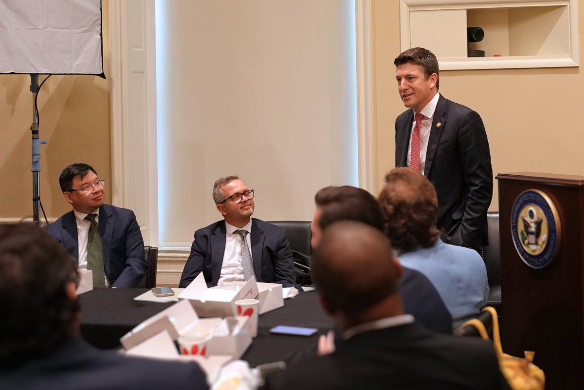 The Digital Chamber (@digitalchamber) on Twitter photo A big thank you to <a href="/RepBryanSteil/">Bryan Steil</a>, Nicola Sebastiani, <a href="/AradChen/">Chen Arad</a>, and Jesse Overall for advancing the stablecoin policy conversation at todayโs lunch briefing.
Clarity is long overdue, but the path forward is taking shape. A big thank you to <a href="/RepBryanSteil/">Bryan Steil</a>, Nicola Sebastiani, <a href="/AradChen/">Chen Arad</a>, and Jesse Overall for advancing the stablecoin policy conversation at todayโs lunch briefing.
Clarity is long overdue, but the path forward is taking shape.