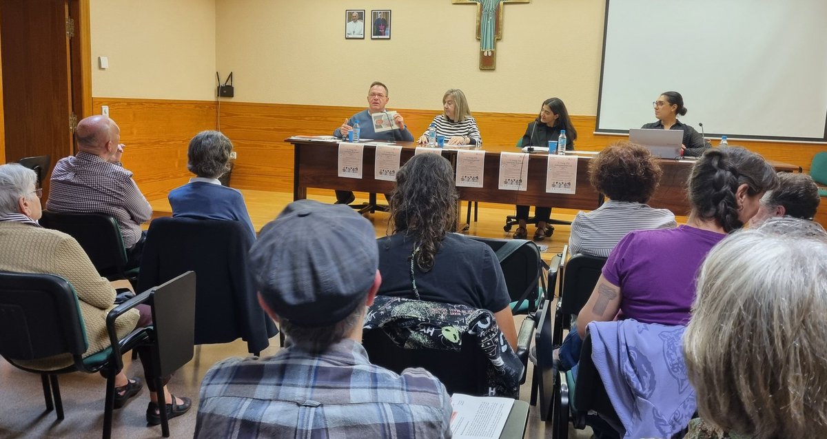 Ester Calderón tweet media