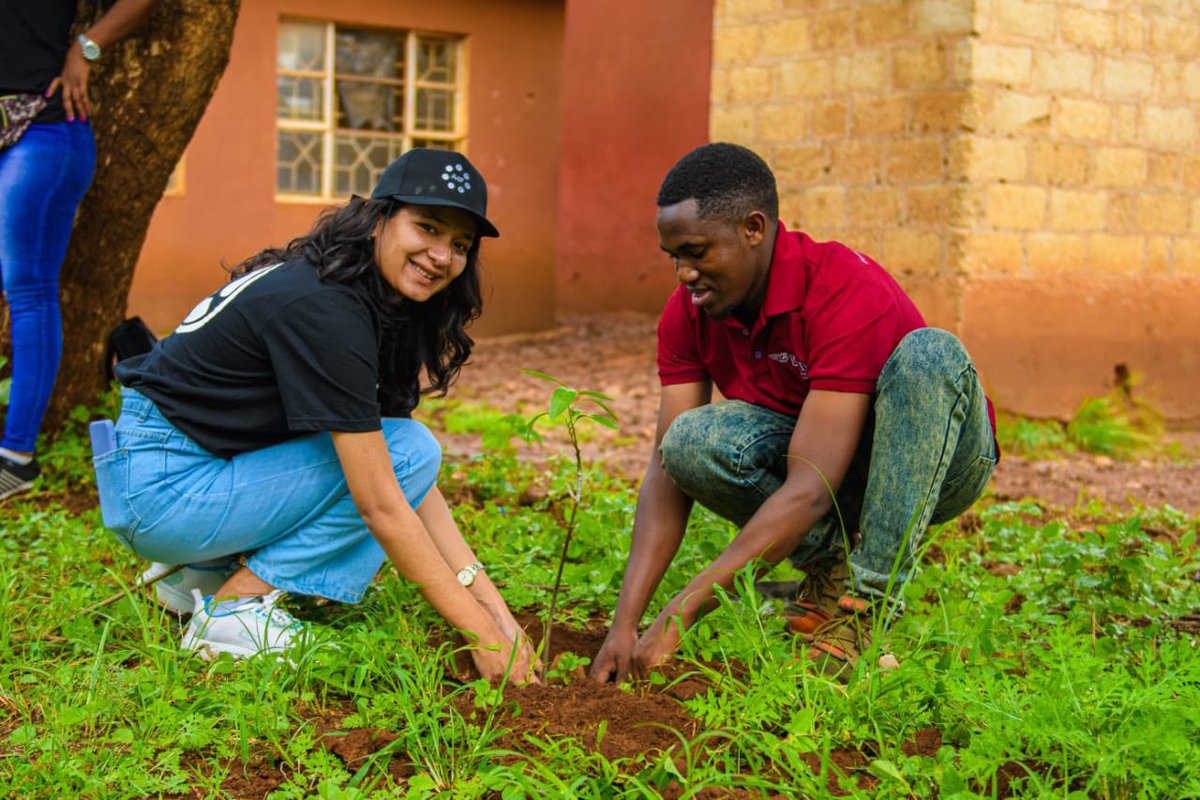 After seeing what we have planted grown so well,we were inspired more and so excited for our next adventure of planting new trees with AFSYLs and ACT4FOOD Youth leaders.
Love how we’re making the difference together☺️
Let’s grow this movement💪🔥
#Vijana4food