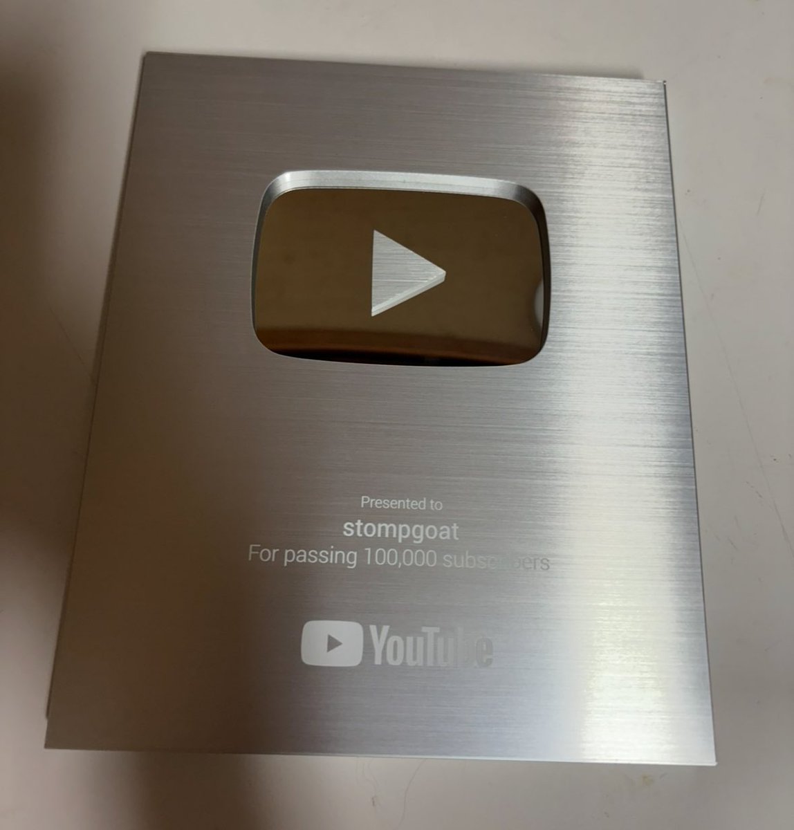 100k plaque 🔒