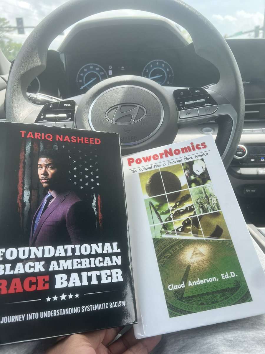 Hesi_Key's tweet photo. A player is somebody motivated by sex. A pimp is somebody motivated by money.
A Mack is somebody motivated by learning the GAME. Much love to the elders 💡
@tariqnasheed &amp; Dr Claud Anderson https://t.co/SvOAWDoFiu