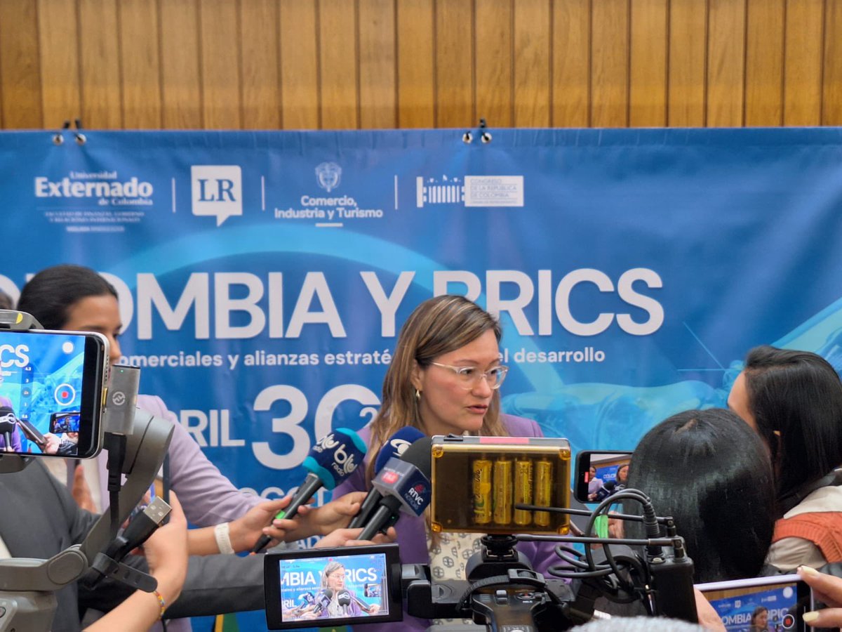 cielo_rusinque's tweet image. Como Ministra de Comercio, Industria y Turismo, y Superintendente de Industria y Comercio, hoy realicé la apertura del Foro “Colombia y BRICS+, oportunidades comerciales y alianzas estratégicas para el desarrollo”. En este evento, hablamos sobre una de las oportunidades más…