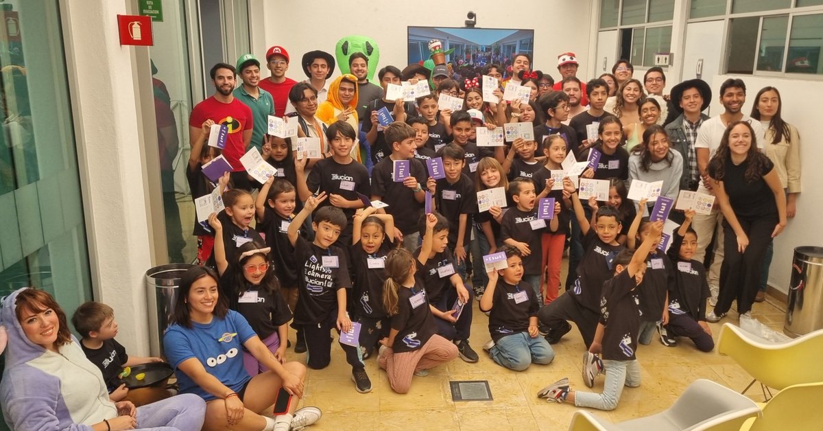 ellucian_LAC's tweet image. Nuestra oficina de Puebla se llenó de sonrisas, y mucha energía con la visita de nuestros pequeños invitados en el #TakeYourKidToWorkDay. 👧👦💻

Fue un día lleno de risas y momentos especiales que nos recordaron la importancia de equilibrar vida y trabajo.
#TYKTWD  #EllucianLife