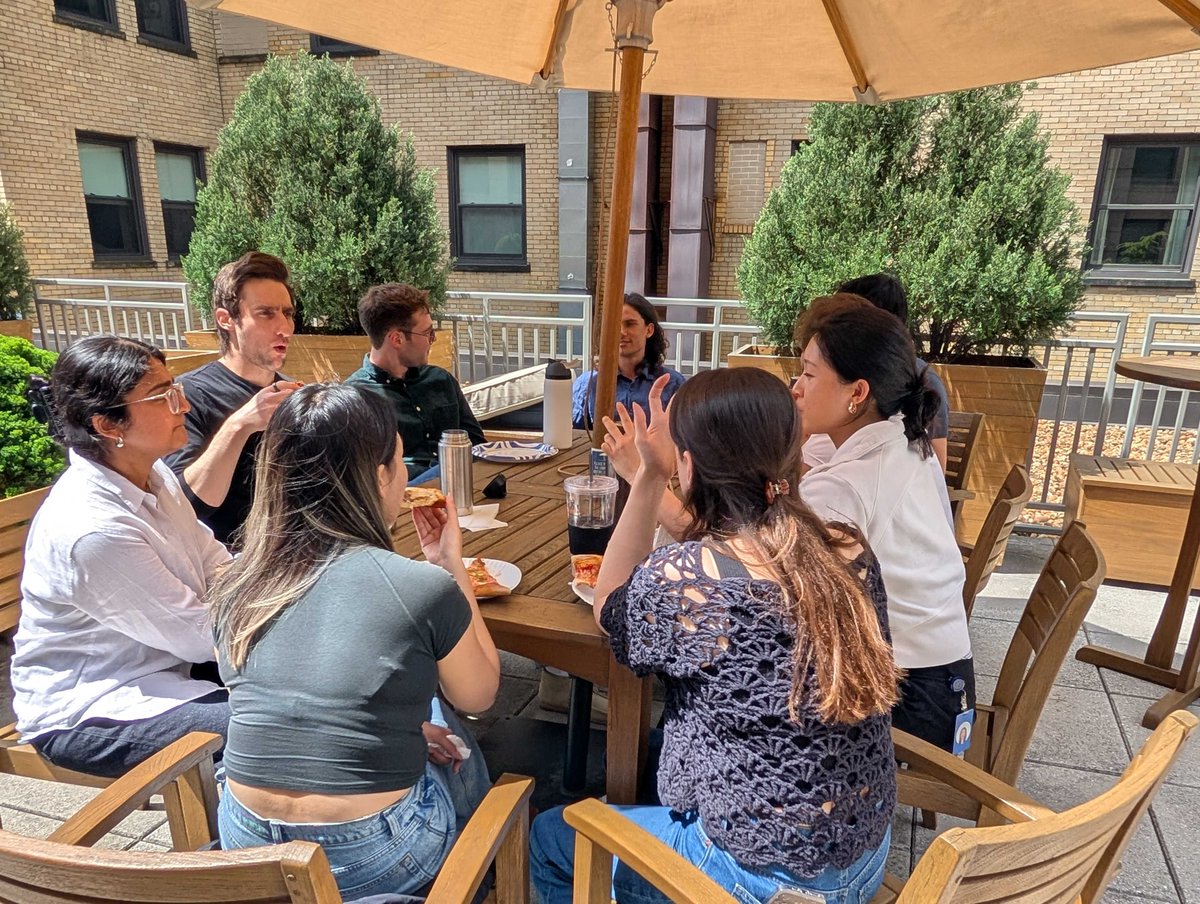 wapotechguild's tweet image. What solidarity! Our friends at @NYTGuildTech sent us pizza today for us to enjoy in the D.C. office. We're so grateful to have such a strong union to look up to as we work to build a more equitable, transparent, and sustainable future for all tech workers here at The Post. ✊