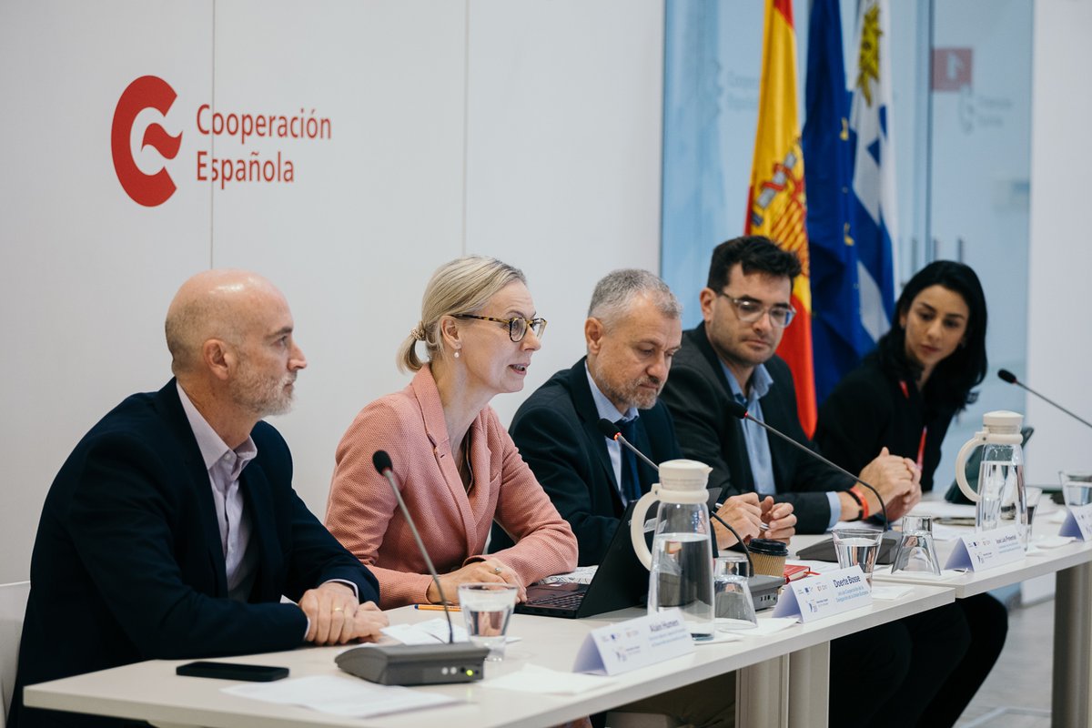Agencia Francesa de Desarrollo (@afd_es) on Twitter photo Los 8 proyectos del sector de #EficienciaEnergética del programa #EUROCLIMA de la Unión Europea, se reunieron en Uruguay para intercambiar logros y retos, al cierre de esta iniciativa liderada por <a href="/AFD_es/">Agencia Francesa de Desarrollo</a> y <a href="/AECID_es/">AECID</a> para fortalecer políticas públicas frente al cambio climático. Los 8 proyectos del sector de #EficienciaEnergética del programa #EUROCLIMA de la Unión Europea, se reunieron en Uruguay para intercambiar logros y retos, al cierre de esta iniciativa liderada por <a href="/AFD_es/">Agencia Francesa de Desarrollo</a> y <a href="/AECID_es/">AECID</a> para fortalecer políticas públicas frente al cambio climático.