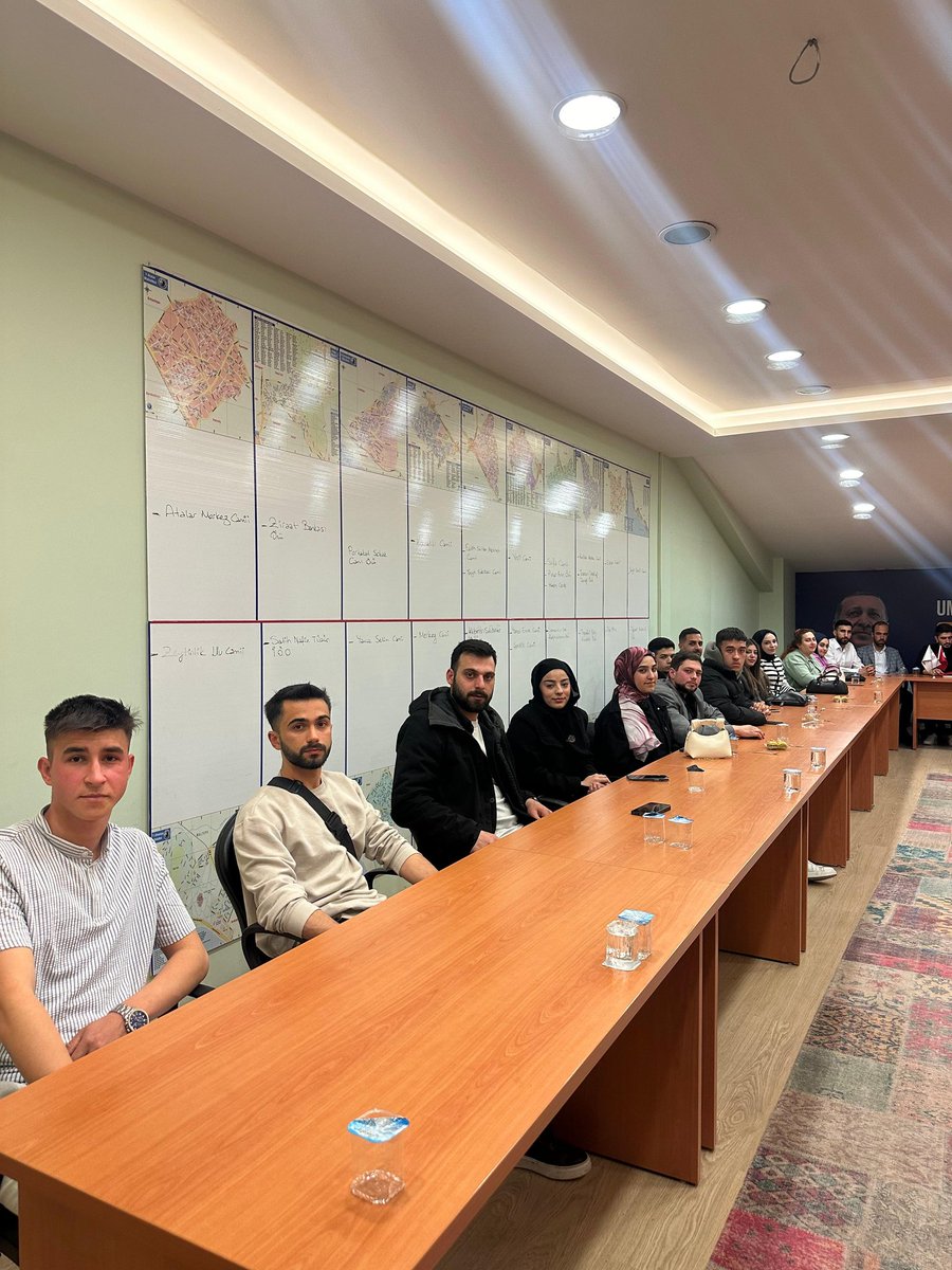 KartalAKGenclik's tweet photo. Haftalık Olağan Toplantımızı Başkanımız Muhammed Tayyip Bulut riyasetinde, Yönetim Kurulu Üyelerimizin katılımlarıyla gerçekleştirdik 

Toplantımız hayırlara vesile olsun 🇹🇷 https://t.co/PpAi00nUpz