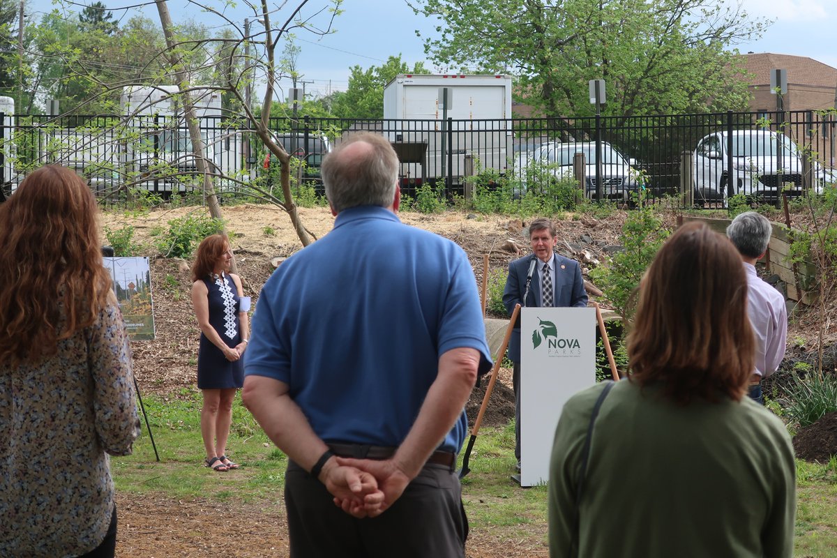 Local representatives join NOVA Parks in celebrating Arbor Day, planting trees along the trail in Vienna!