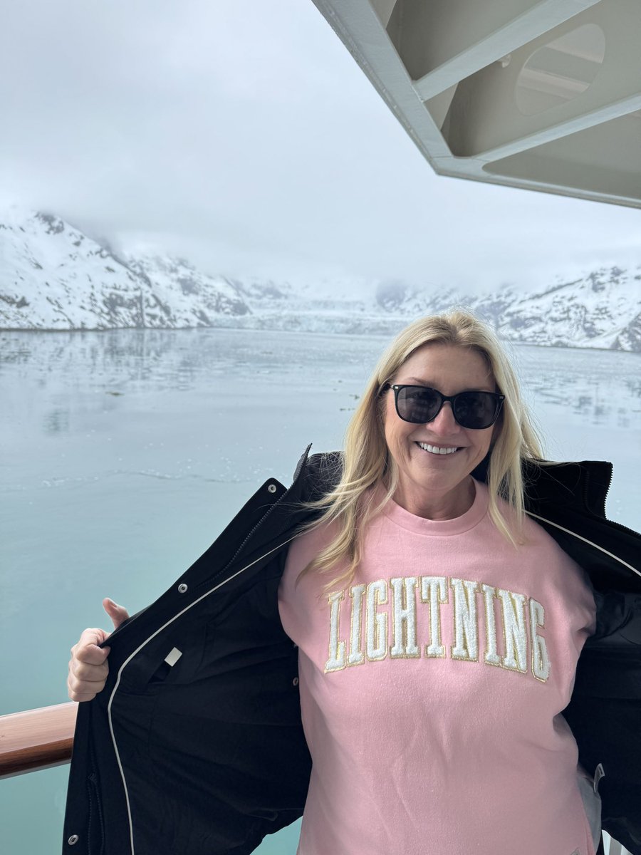 CraigDCoe's tweet photo. @TBLightning Bolts fans everywhere!! #Gobolts  from John Hopkins Glacier in Glacier Bay @TammyCoe7 https://t.co/UnrLvi9TzV