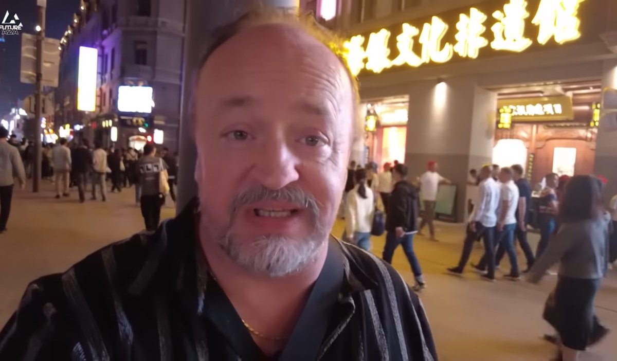 Join us tonight at 7pm with the link below as we talk LIVE with Brian of <a href="/FutureAZA/">FutureAzA</a> about his recent trip to China to see how the #EV industry is ramping up. YouTube.com/TheTeslaLifeSh…