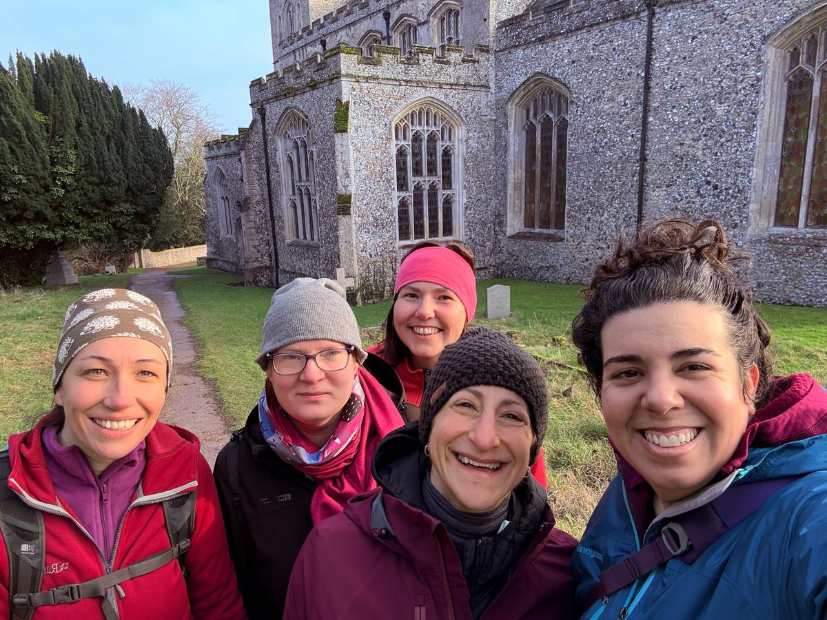 PetSavers_UK's tweet image. The  Cambridge Cat Clinic are at the end of their training for the Isle of Wight Ultra Challenge on 3 /4 May. They are walking/running 106km around the coastline of the island in aid of BSAVA PetSavers.🐾🐈‍⬛Here is the link to their Just Giving page: ow.ly/xnpB50VsmCV.