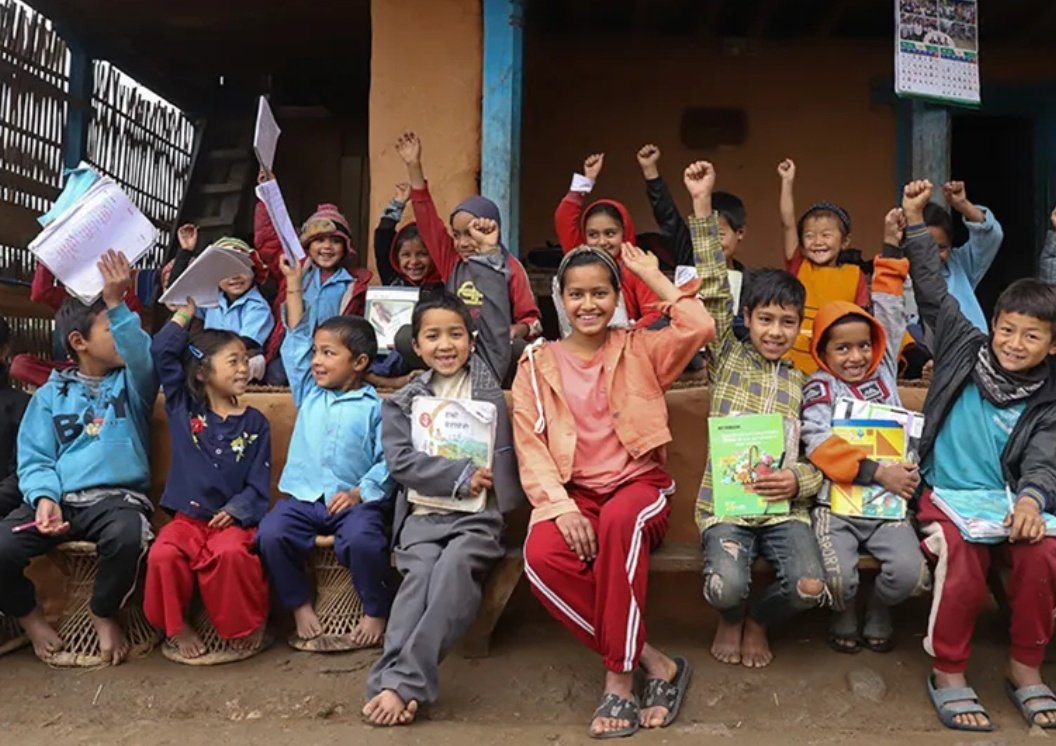 peekaboo_jen's tweet image. "I'd like to be remembered as someone who made a difference and left the world a better place... and was a reasonably good actor."
Sam Heughan.

This quote of Sam's has always resonated with me for a variety of reasons.
I love that despite his obvious passion for acting, it…