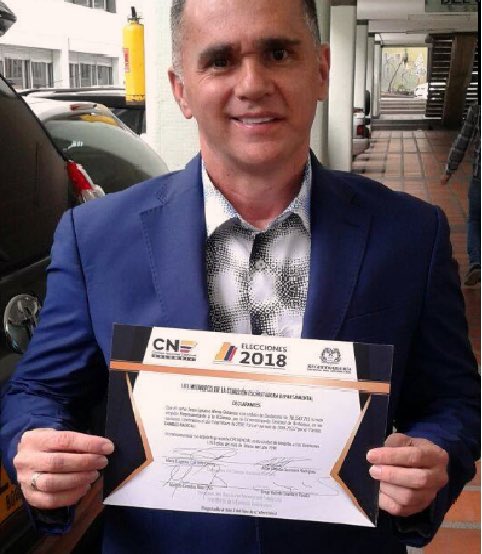 Germán Vargas Lleras vuelve a la política, pero antes debería rendir cuentas sobre sus vínculos con José Ignacio Mesa, excongresista capturado en 2021 por la Corte Suprema por sus relaciones con el narcotraficante Gustavo Upegui, de la Oficina de Envigado. Hilo ⬇️