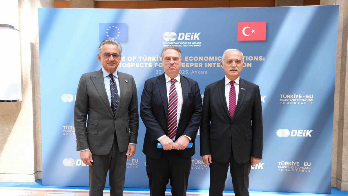 AB Türkiye Delegasyonu🇪🇺EU Delegation to Türkiye (@eudelegationtur) on Twitter photo Ambassador Thomas Ossowski, the Ambassadors&diplomats of🇪🇺Member States have met w/the bilateral business council chairs of <a href="/deikiletisim/">Dış Ekonomik İlişkiler Kurulu - DEİK</a> for🇪🇺region in Ankara today to discuss about the future of🇪🇺🇹🇷trade&economic relations in the face of global challenges&trade policy shifts. Ambassador Thomas Ossowski, the Ambassadors&diplomats of🇪🇺Member States have met w/the bilateral business council chairs of <a href="/deikiletisim/">Dış Ekonomik İlişkiler Kurulu - DEİK</a> for🇪🇺region in Ankara today to discuss about the future of🇪🇺🇹🇷trade&economic relations in the face of global challenges&trade policy shifts.