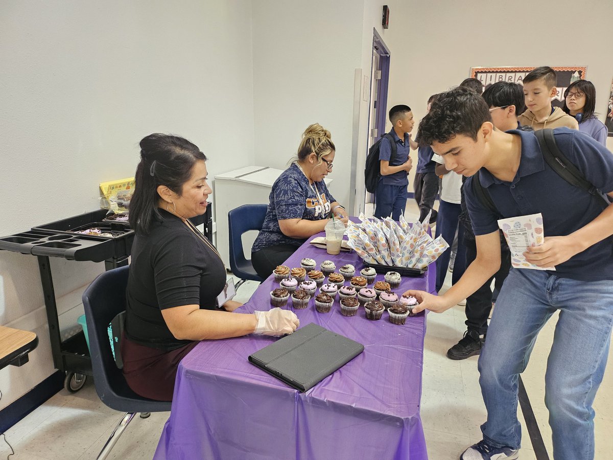 Dr. Danielle Navariz (@dnavariz_hms) on Twitter photo Happy Birthday to our Cavliers who celebrate in April! π§‘π€π <a href="/HERNANDO_MS/">Dr. Jesse A. Sepulveda</a> <a href="/RNava_HMS/">Raul Nava Jr.</a> Happy Birthday to our Cavliers who celebrate in April! π§‘π€π <a href="/HERNANDO_MS/">Dr. Jesse A. Sepulveda</a> <a href="/RNava_HMS/">Raul Nava Jr.</a>